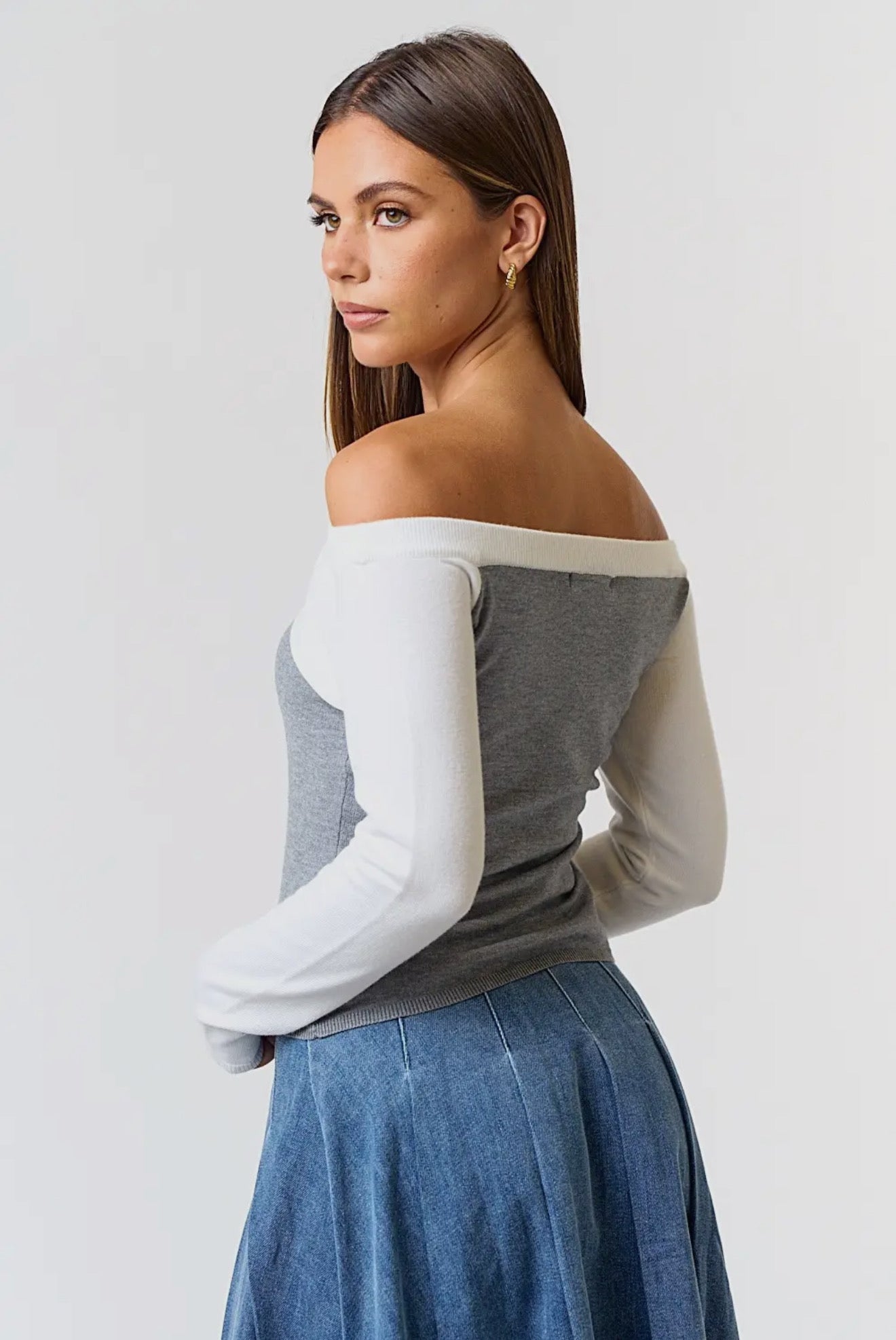 Twisted Front Contrast Off Shoulder Sweater Top